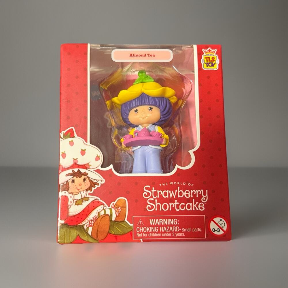 🔥Strawberry Shortcake Spring Collection Cheebee - Almond Tea BNWT🔥
